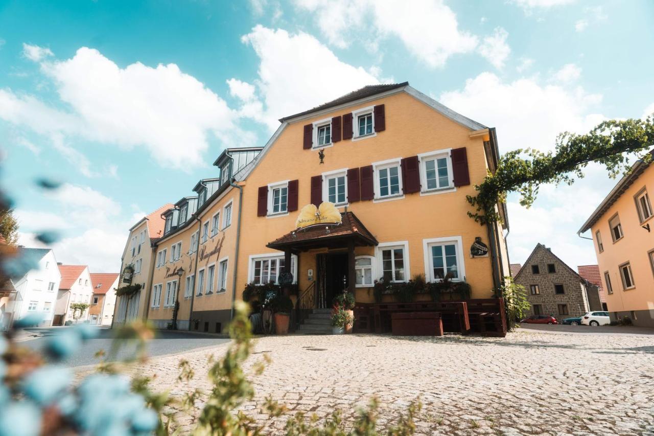 Landhotel Und Weingasthof Schwarzer Adler Wiesenbronn Dış mekan fotoğraf