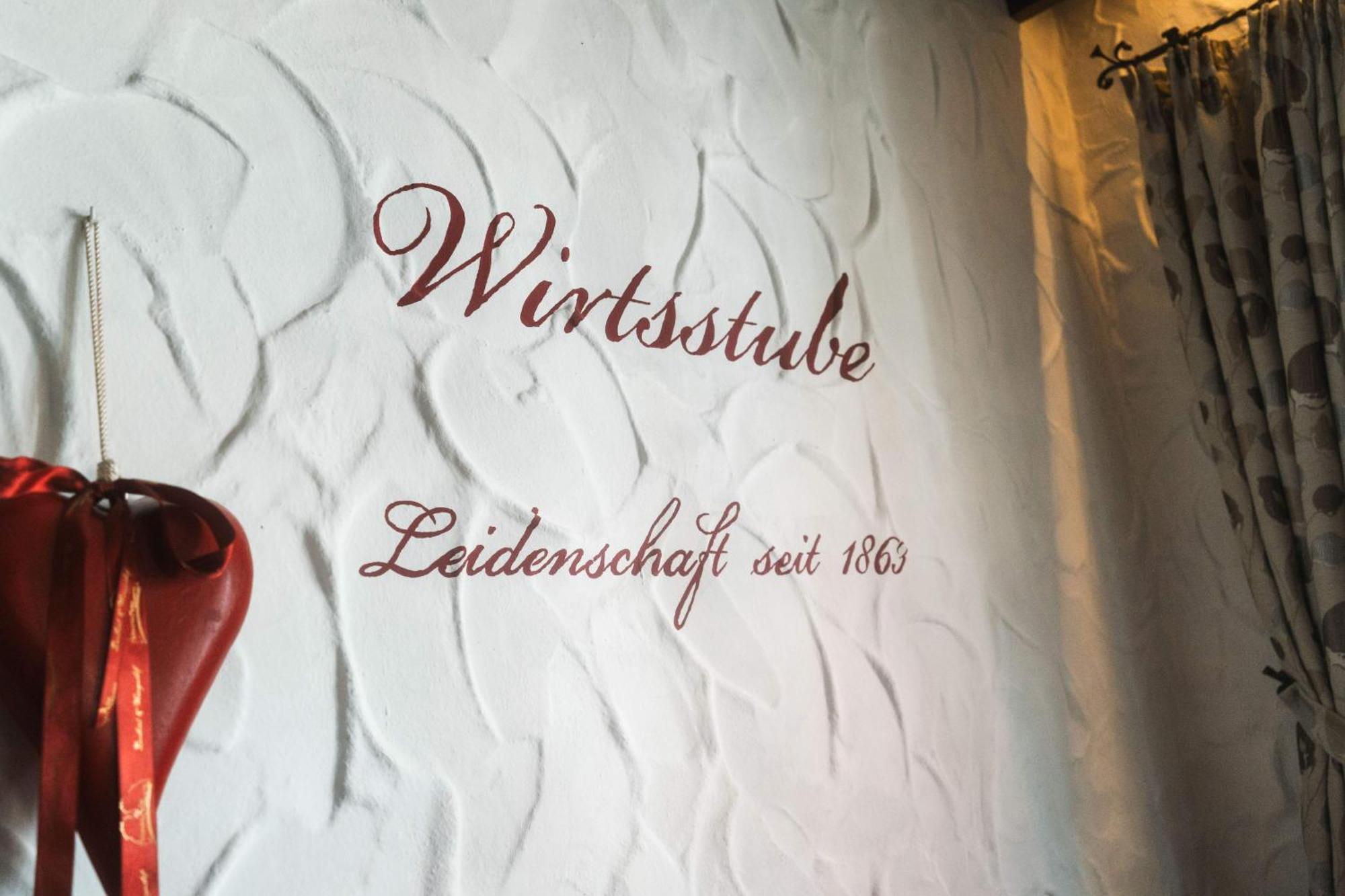 Landhotel Und Weingasthof Schwarzer Adler Wiesenbronn Dış mekan fotoğraf